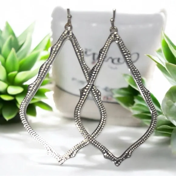 Kendra Scott Sophia Drop Earrings in Silver Dangles - Picture 1 of 5